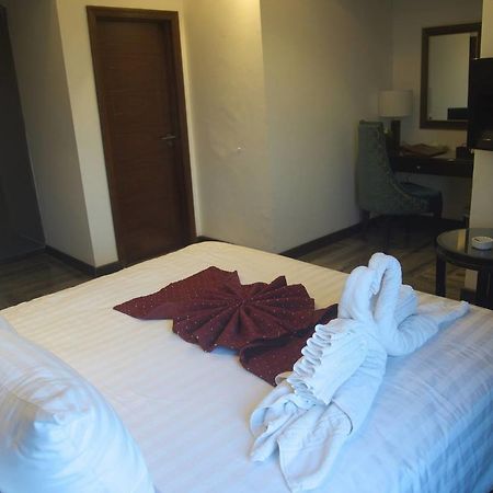 Savoey Hotel Lahore Exterior foto