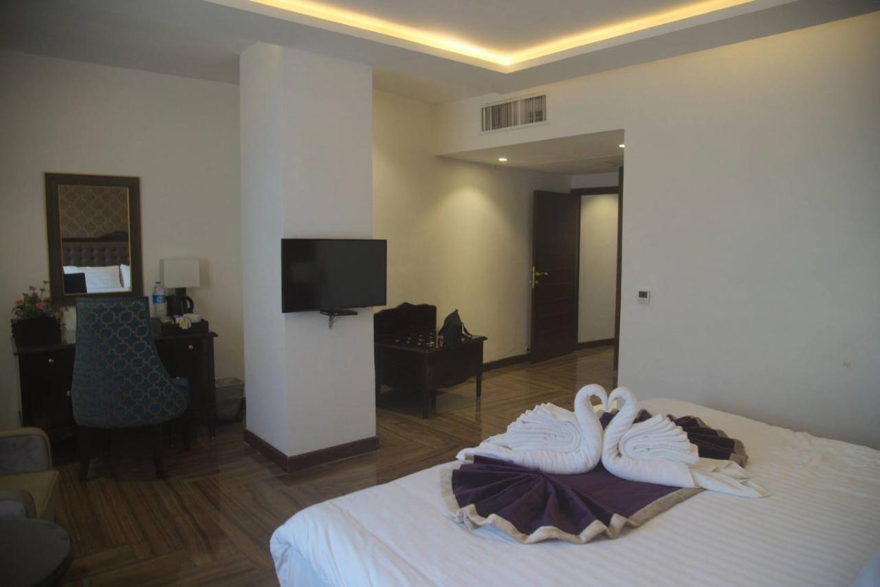 Savoey Hotel Lahore Exterior foto