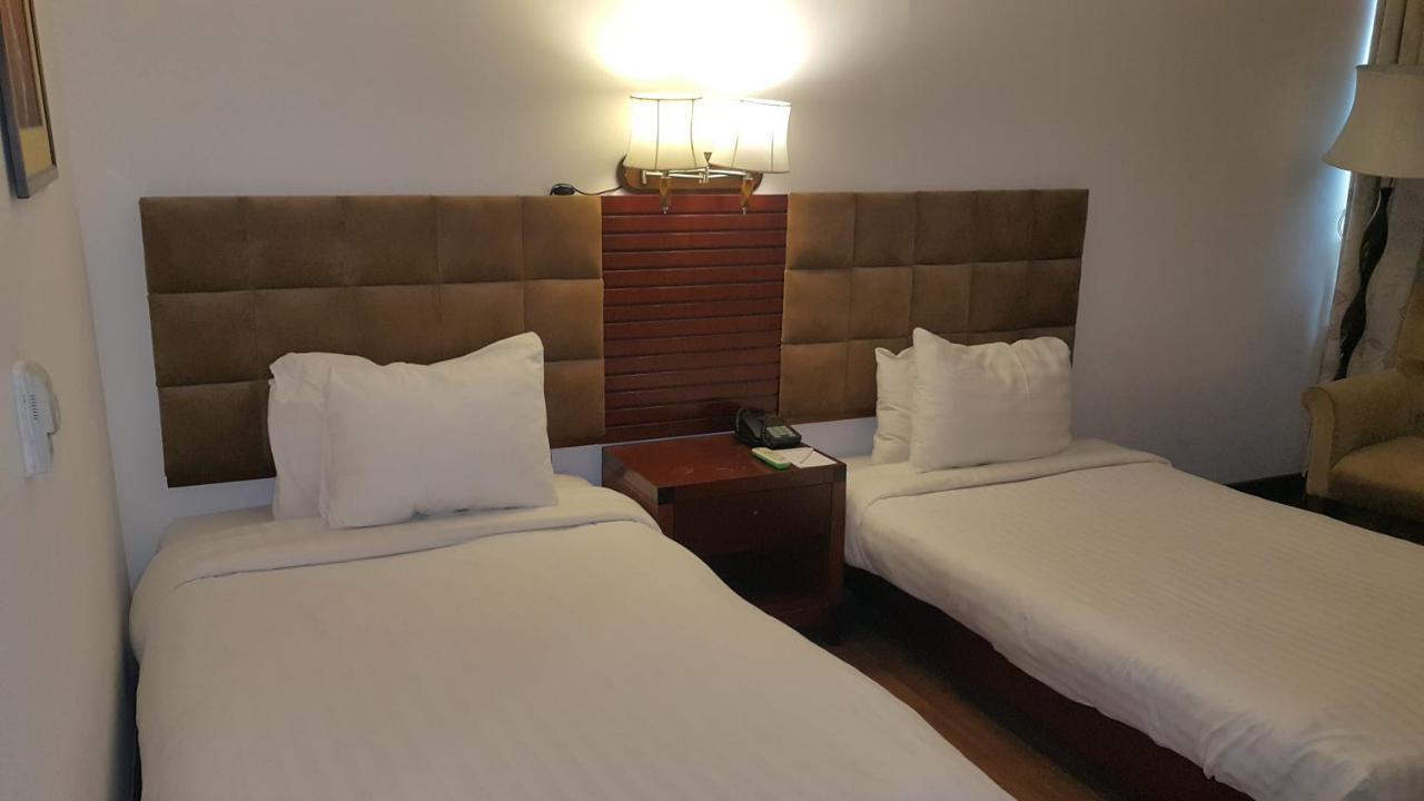 Savoey Hotel Lahore Exterior foto