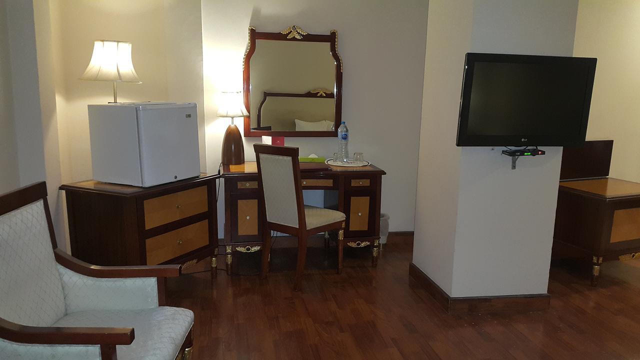 Savoey Hotel Lahore Exterior foto